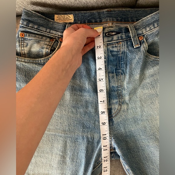 Levi’s Men’s 501 ‘93 Straight Fit Medium Wash Jeans W 30 x L 30 - Picture 10 of 13